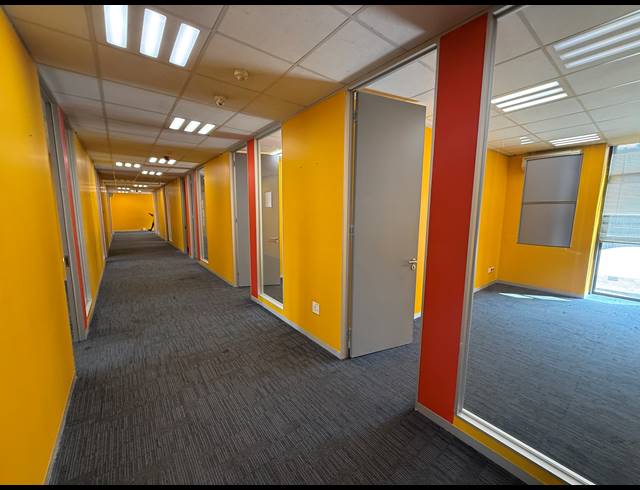 310M² OFFICE TO LET IN ROSEBANK